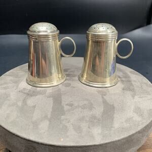 Vintage Wakely & Wheeler London England Sterling Silver Salt Pepper Shakers 1951